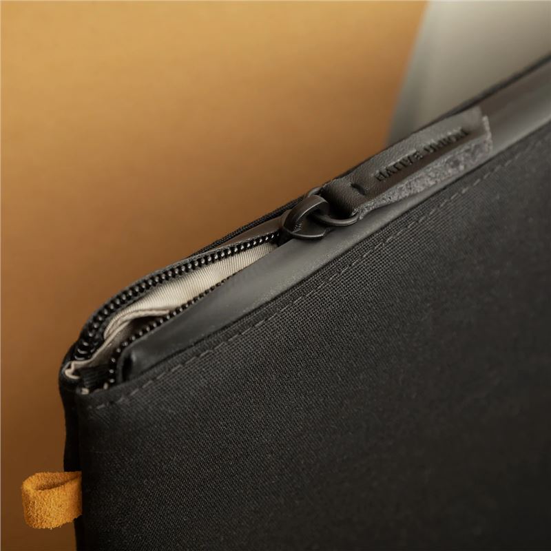 Native Union pouzdro W.F.A. Sleeve pro MacBook Pro 16" (2019+)/MacBook Air 15" - Black