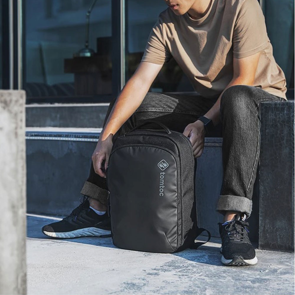 TomToc batoh H62 Premium Urban Backpack pre Macbook Pro 16" - Black