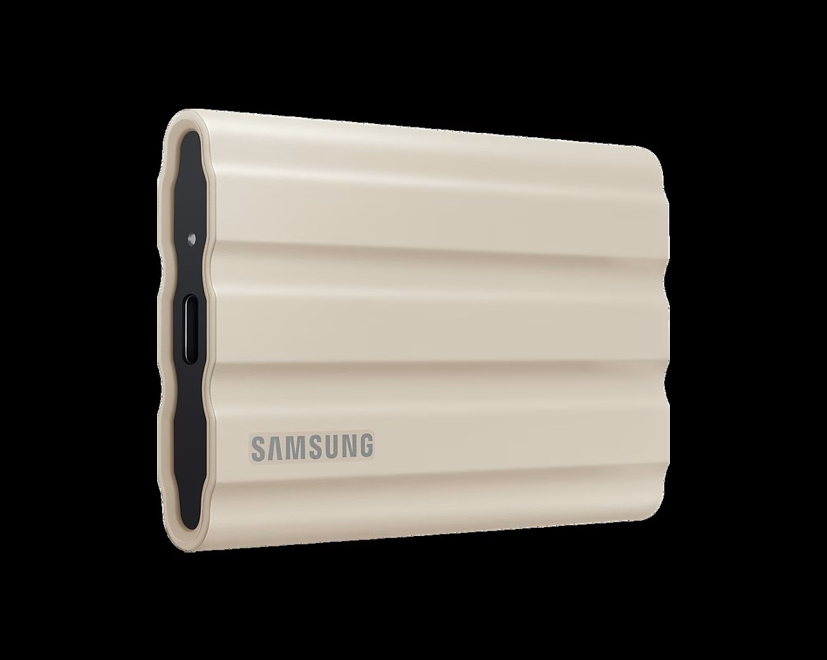Samsung T7 Shield 1TB - externý SSD, USB3.2 Gen2, odolný IP65, biely