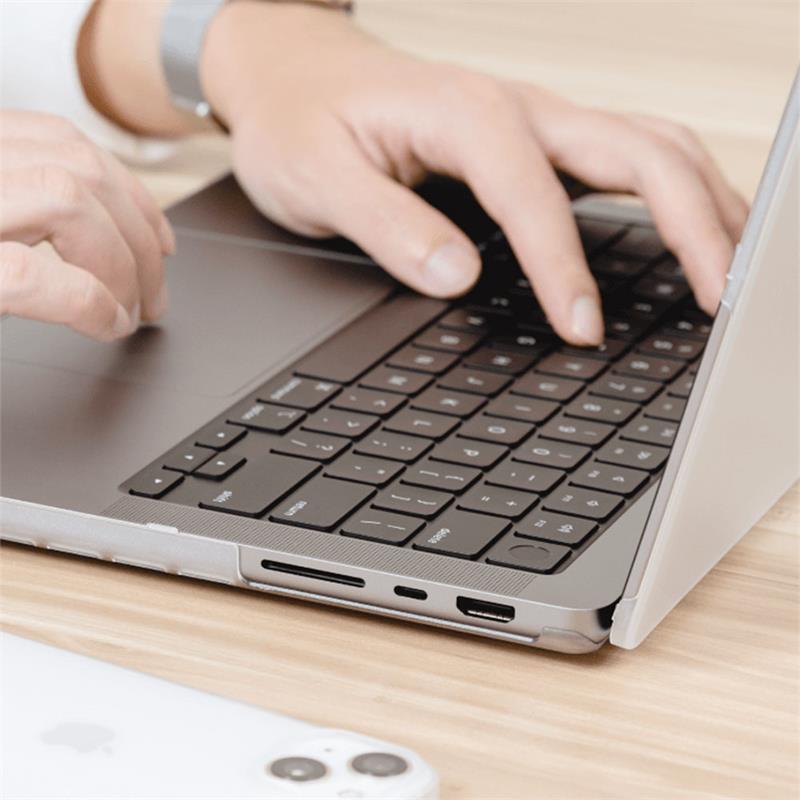 SwitchEasy Hardshell Nude Case pre MacBook Air 15" M2/M3/M4 - Clear