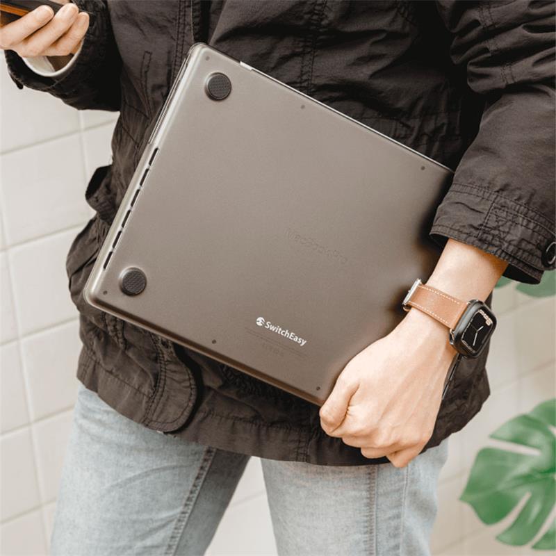 SwitchEasy Hardshell Nude Case pre MacBook Air 15" M2/M3/M4 - Black
