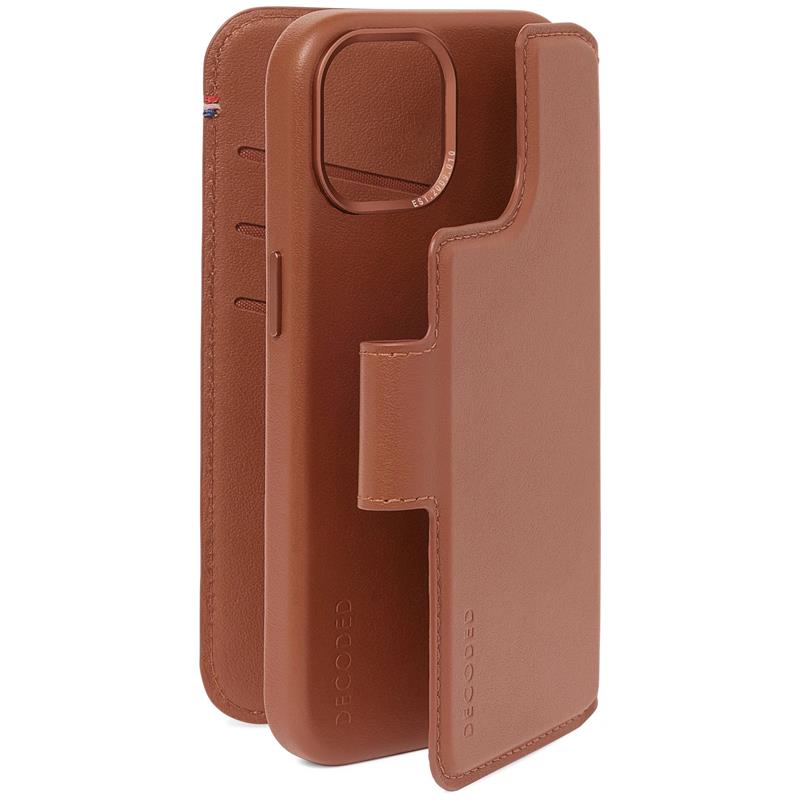 Decoded puzdro Leather Detachable Wallet MagSafe pre iPhone 15 Plus - Tan