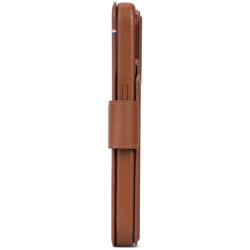 Decoded puzdro Leather Detachable Wallet MagSafe pre iPhone 15 Pro Max - Tan