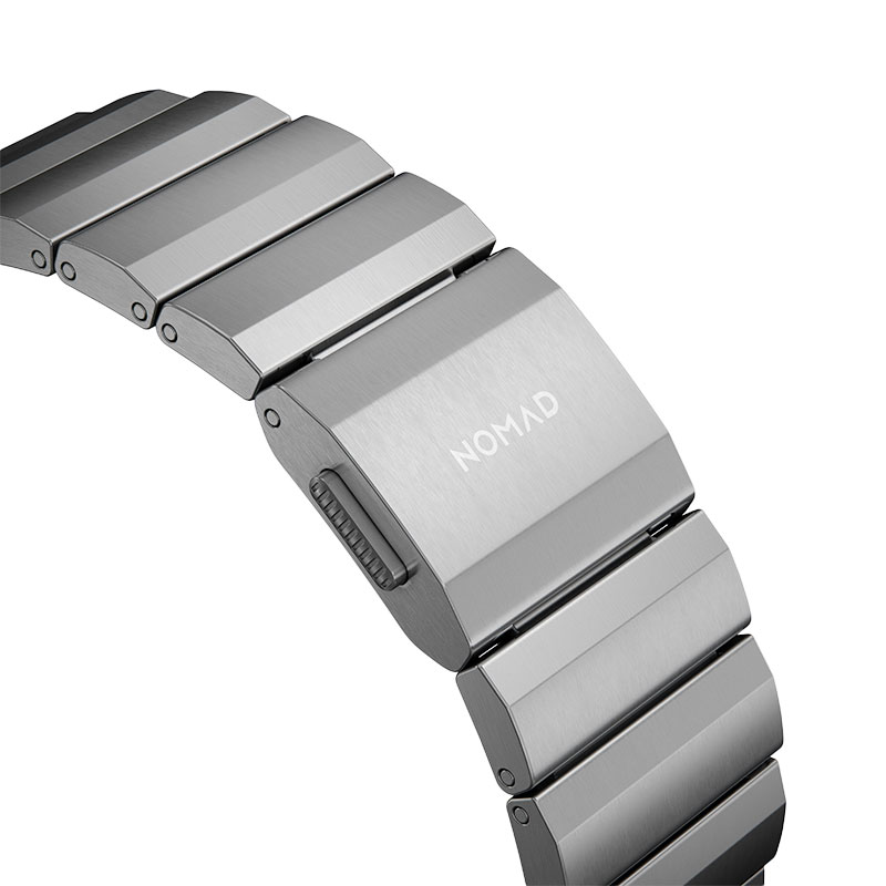 Nomad remienok pre Apple Watch 44-49 mm - Titanium Band/Silver Hardware