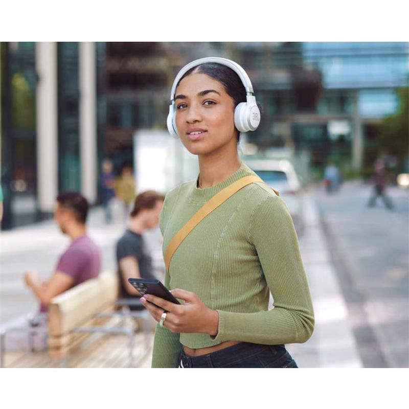 JBL Live 670NC White slúchadlá