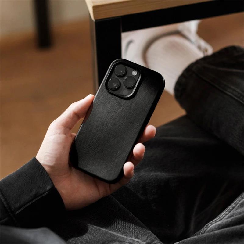 Woodcessories kryt Bio Leather Case MagSafe pre iPhone 15 Plus - Black