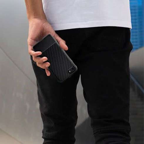 Spigen kryt Core Armor iPhone SE/8/7 - Black