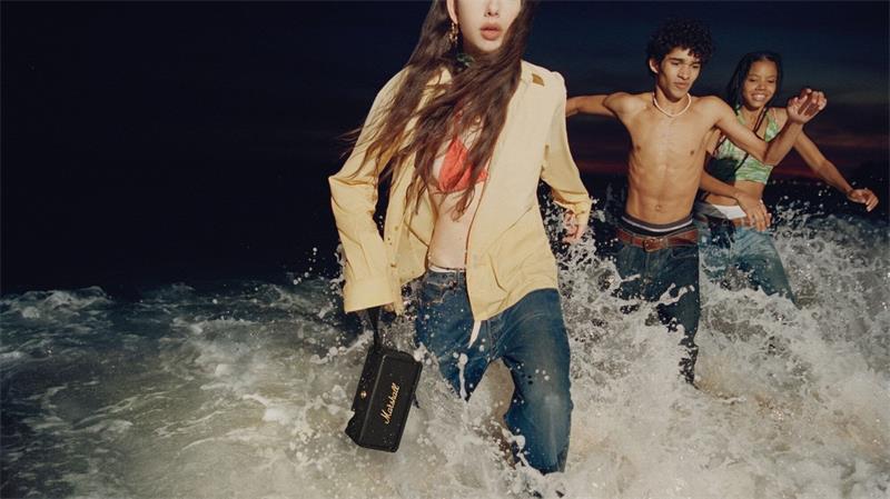 Marshall Middleton - Black & Brass reproduktor