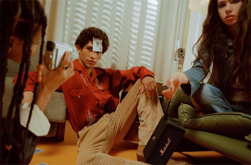 Marshall Middleton - Black & Brass reproduktor