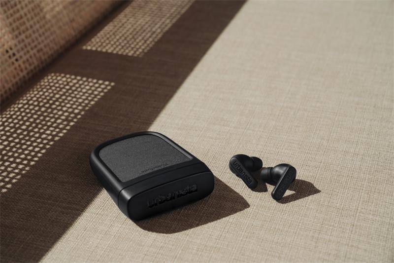 URBANISTA Phoenix Solar Panel Black