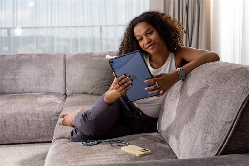 Epico Hero Case pro Apple iPad 10,9" (2022) / 11" A16 - Transparentní/Černá