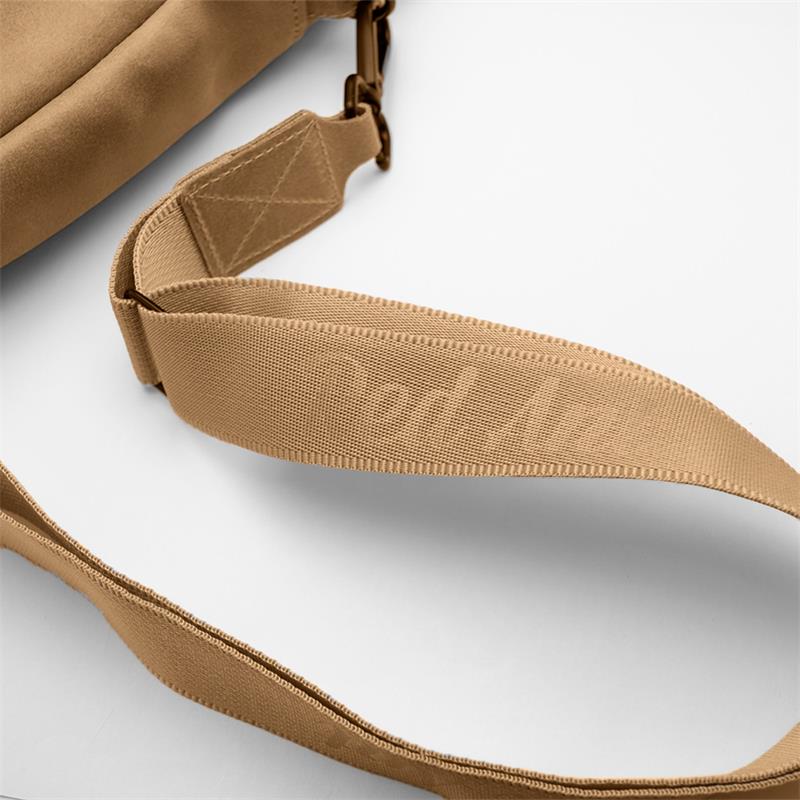 RED ANT FRAME Ochranná kožená taška na MacBook do 14" horčicová s popruhom