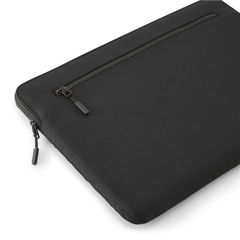Pipetto pouzdro Classic Organiser Sleeve pro Macbook Air 13" (M2-M5)/Pro 14" - Black