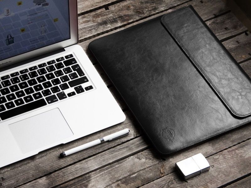 RED ANT APP MacBook Pro 14 čierna ( Aroma Whisky)