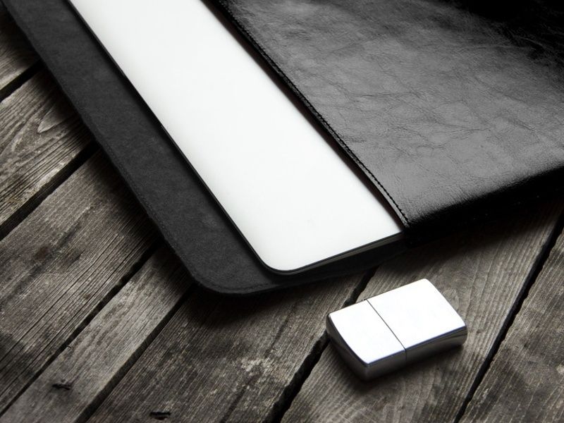 RED ANT APP MacBook Pro 14 čierna ( Aroma Whisky)