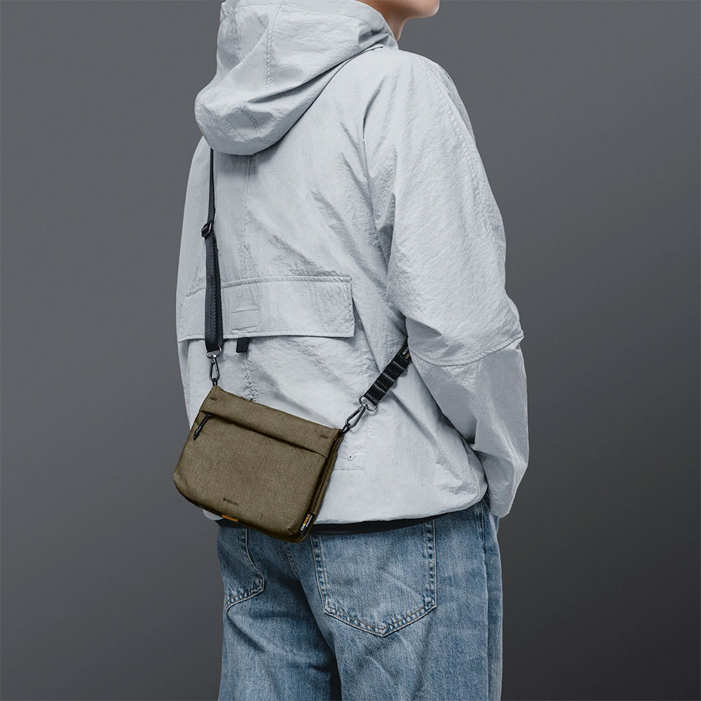 SwitchEasy Sacoche Utility Crossbody Bag + Strap Phone Lanyard 20mm 2L - Wild Green + Black