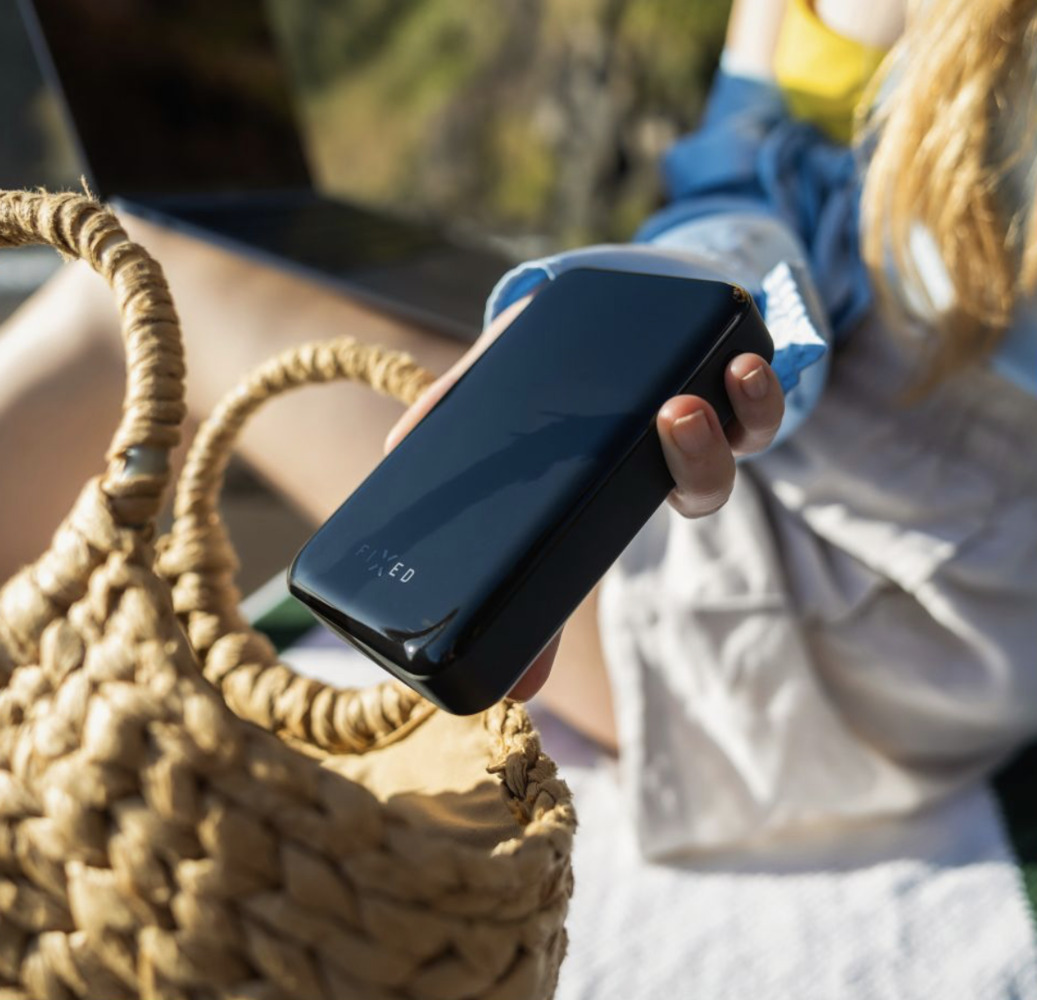 FIXED powerbanka Zen 20 Pro s LCD displejem a výstupem 130W, 20000 mAh, černá