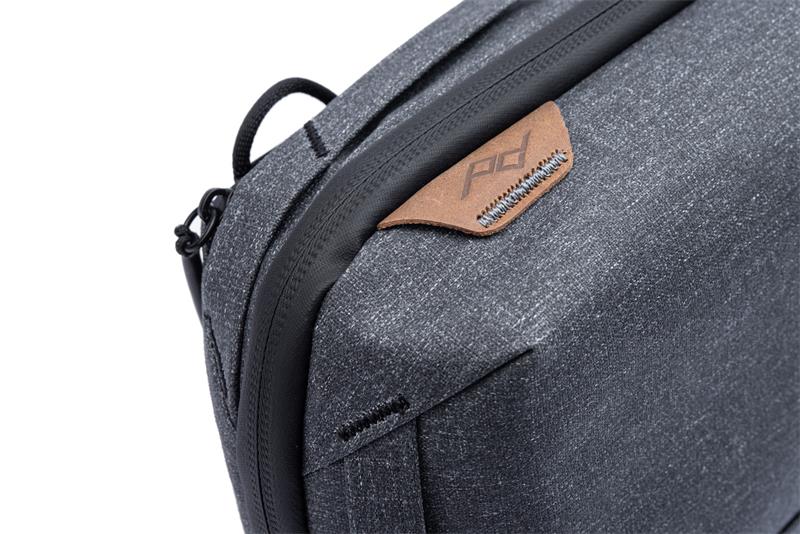 Peak Design Tech Pouch v2-Charcoal