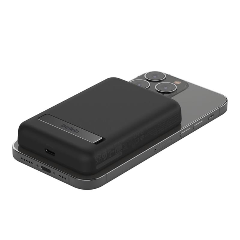 Belkin Boost Charge Magnetic Wireless Power Bank 5K + Stand - Black *Poškodený obal*