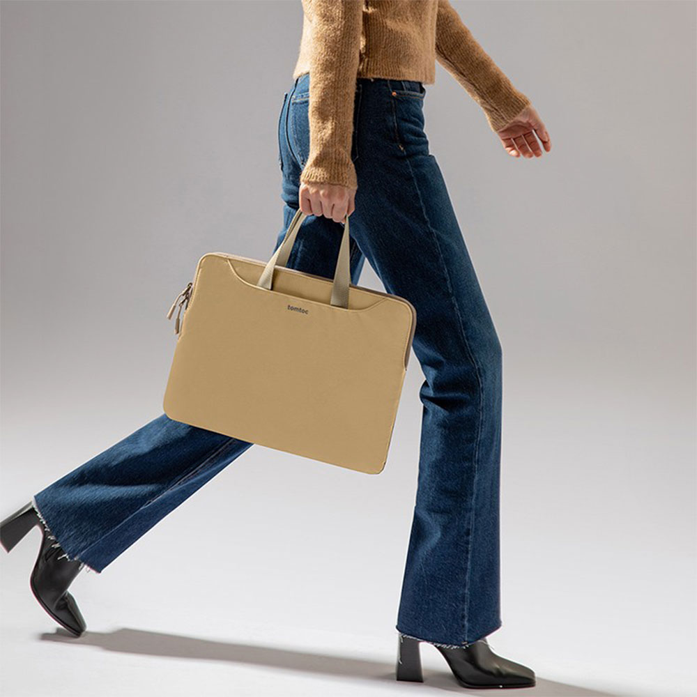 Tomtoc puzdro The Her Sleeve pre Macbook Pro 16" - Cookie/Gold