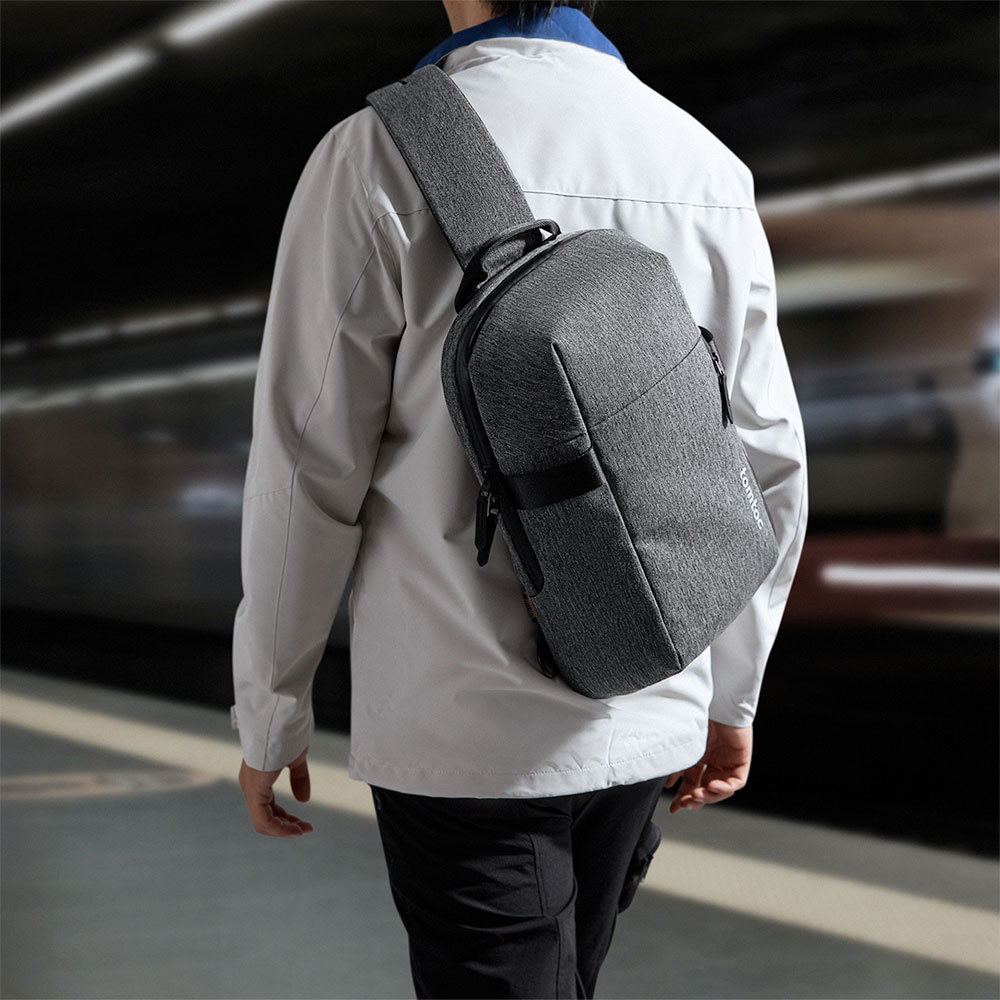 TomToc batoh Navigator T24 Sling Bag S - Gray