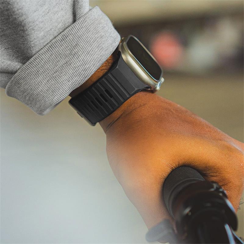 Decoded remienok Sports Silicone Ultra Traction Strap pre Apple Watch 44-49mm - Graphene Black