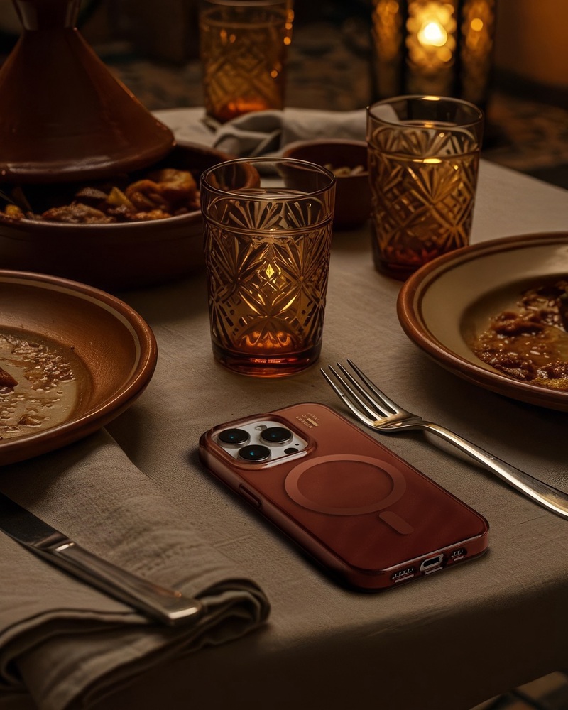 iDeal Fashion Clear Case MagSafe iPhone 16 Pro Mocha Mousse