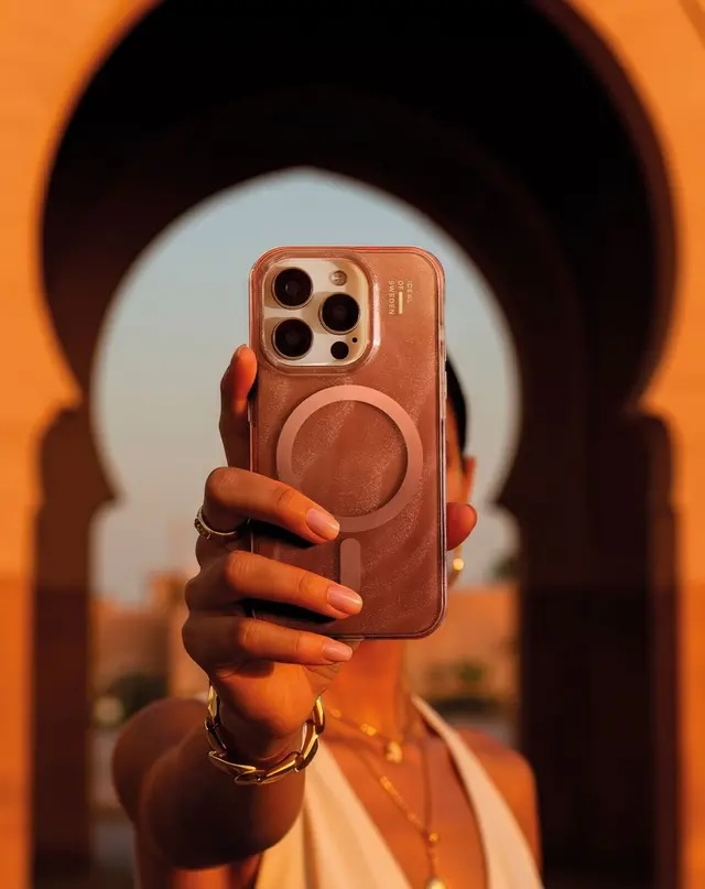 iDeal Fashion Clear Case MagSafe iPhone 16 Pro Mocha Mousse