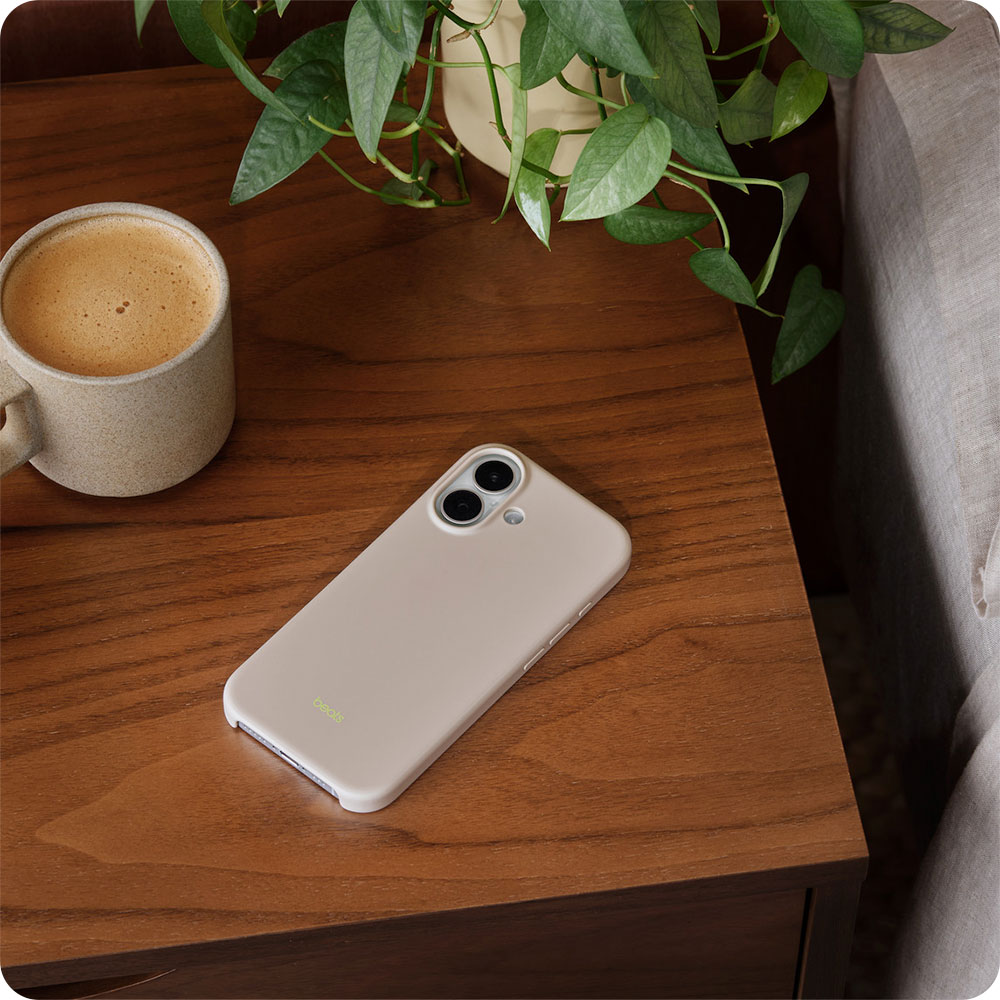 Apple Beats iPhone 17 Case with MagSafe and Camera Control - Lime Stone