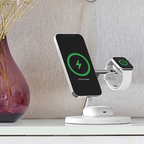 Belkin Boost Charge Pro 3-in-1 Wireless Charger with Magsafe 15W - White *Vystavený*
