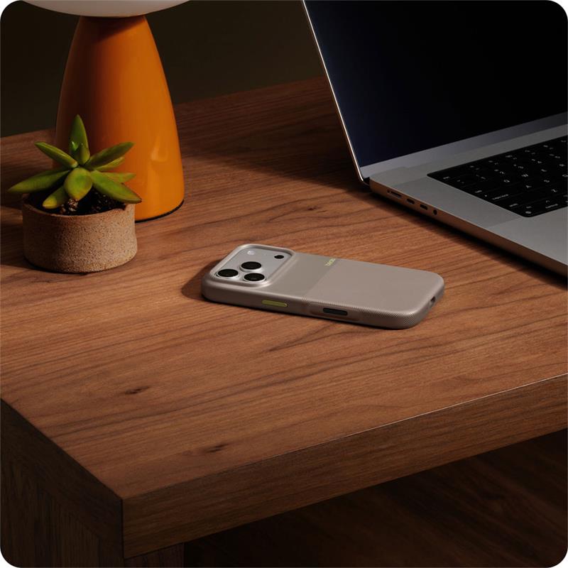 Apple Beats iPhone 17 Pro Rugged Case with MagSafe and Camera Control - Alpine Gray *Rozbalený*