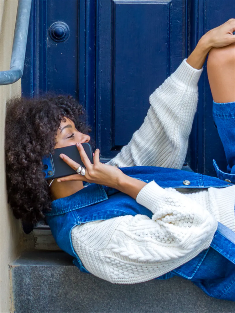 dbramante1928 - Puzdro Roskilde s MagSafe pre iPhone 17 Pro Max, čierna