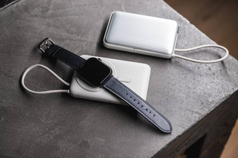 Epico UltraPack 4in1 10000mAh Watch Mag+ bezdrátová powerbanka EM68 - šedá