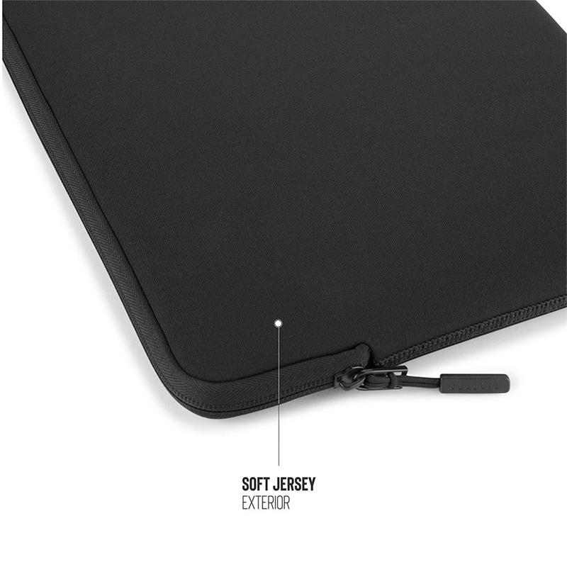 Pipetto pouzdro Classic Fit Sleeve V2 pro Macbook Air 13" (M2-M5)/Pro 14" - Black