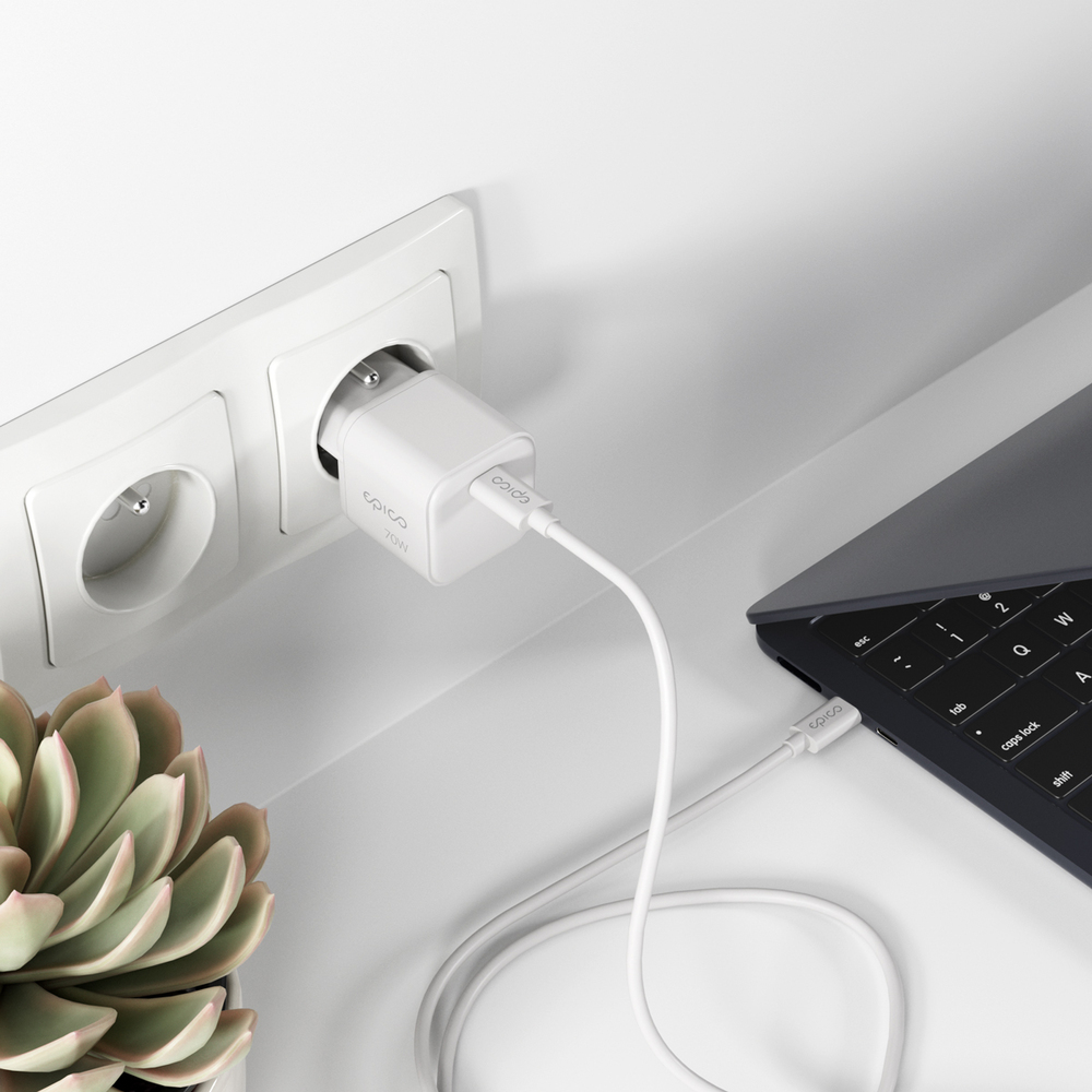 Epico UltraBoost Micro AVS GaN 70W dynamický síťový adaptér EA70b-bílá