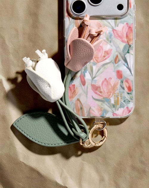 iDeal Fashion Clear Case MagSafe iPhone 17 Pro Tulip Bloom