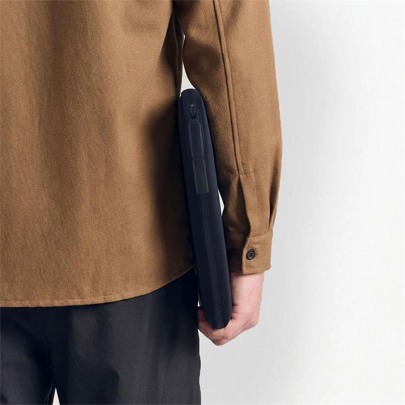 Pipetto pouzdro Classic Fit Sleeve pre Macbook Neo - Dark Blue