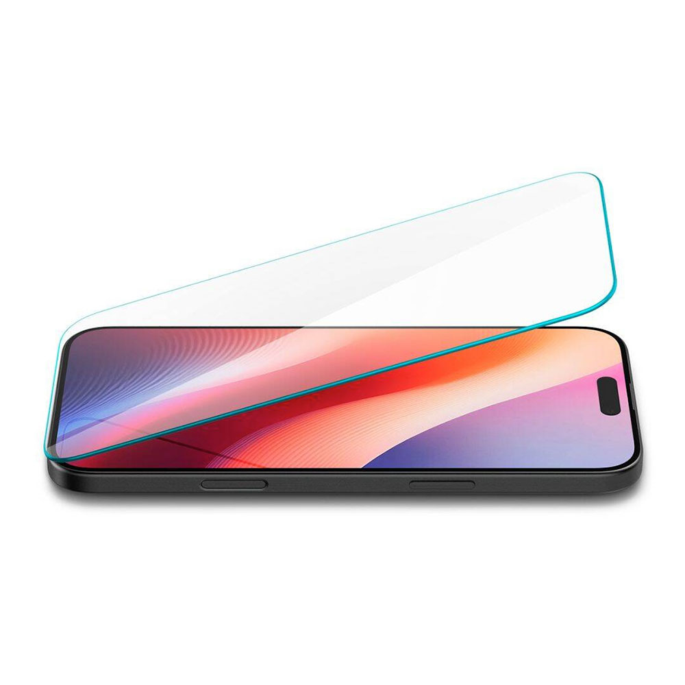 Spigen ochranné sklo GLAS.tR Slim HD pre iPhone 16/15 - Clear