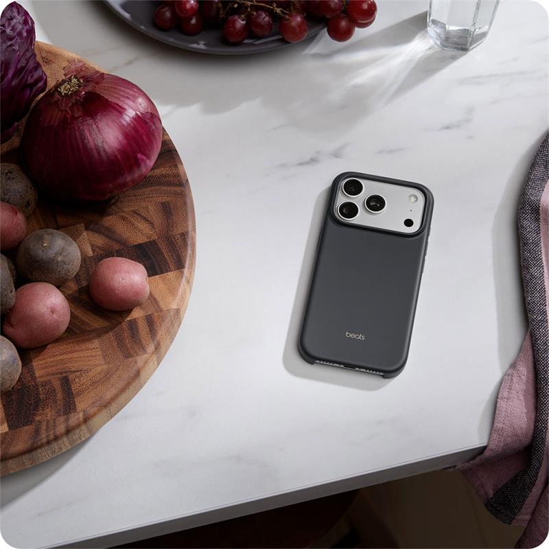 Apple Beats iPhone 17 Pro Case with MagSafe and Camera Control - Granite Gray *Rozbalený*