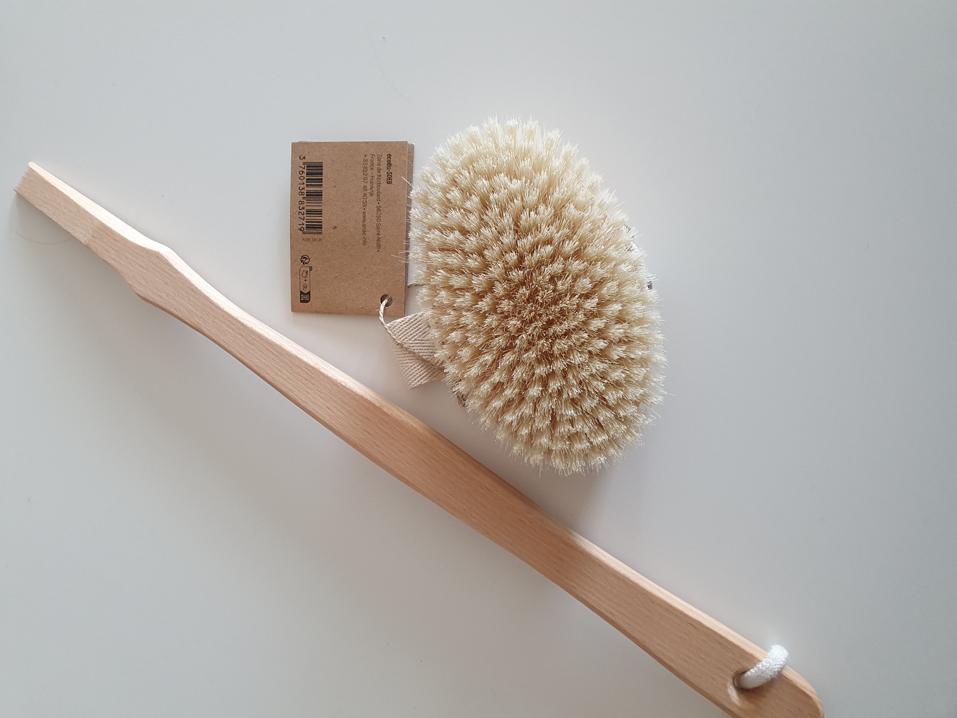 Körpermassagebürste mit Griff von Anaé mit Naturborsten