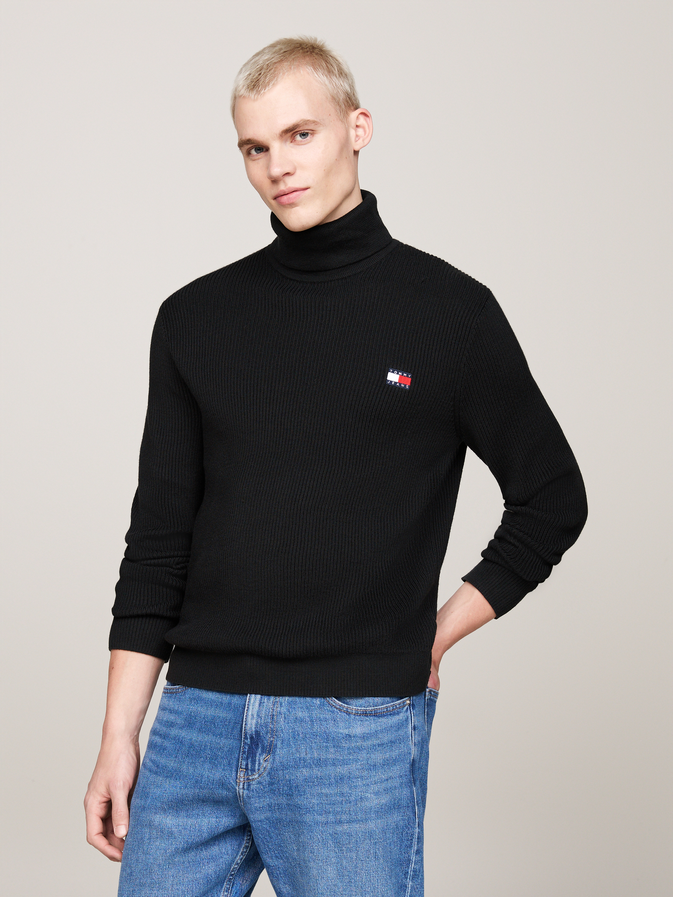 TJM SLIM XS BADGE ROLLNECK male