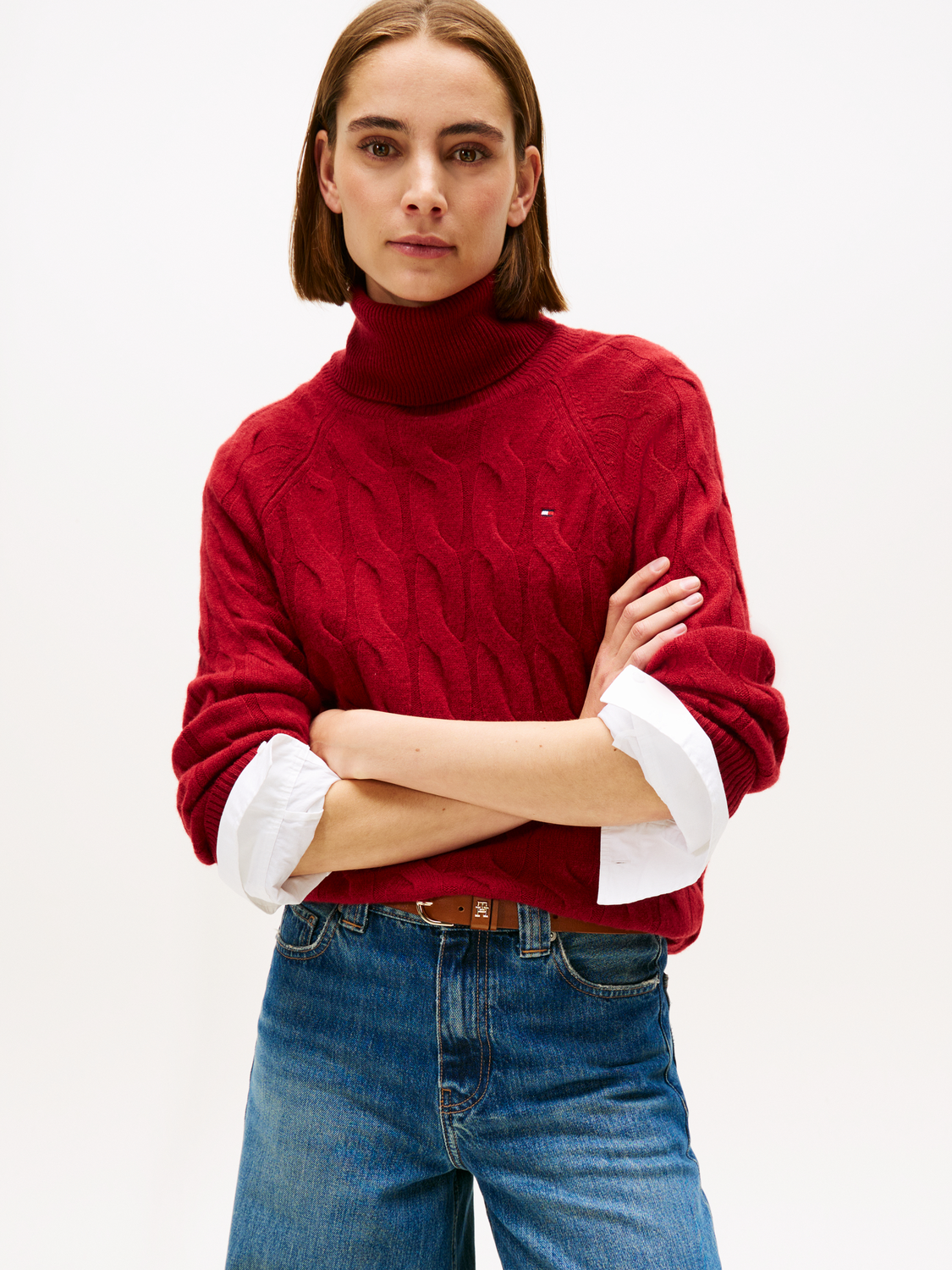SOFT WOOL CABLE ROLL-NK LS SWT female