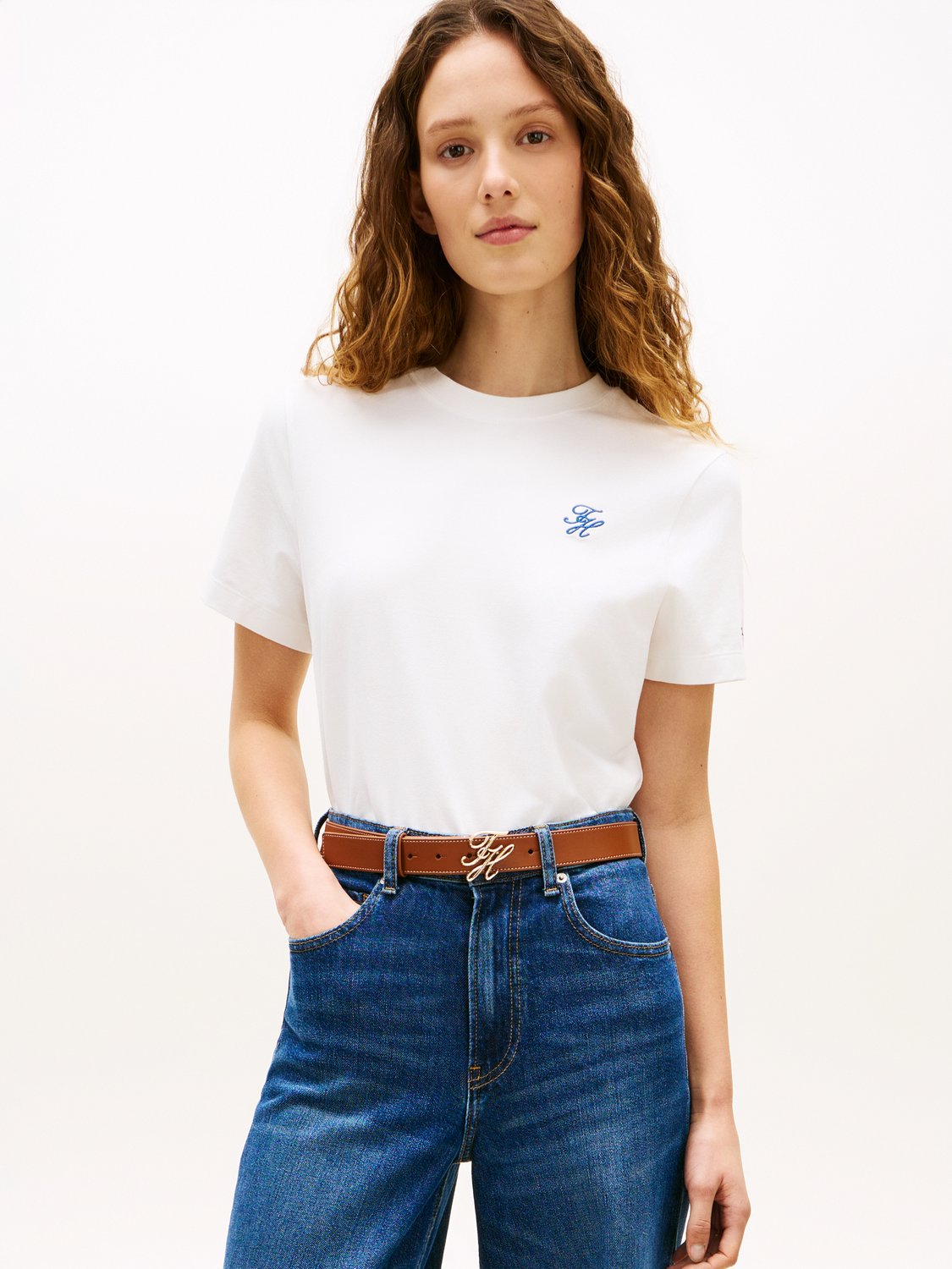 TH SCRIPT REG C-NK SS TEE female