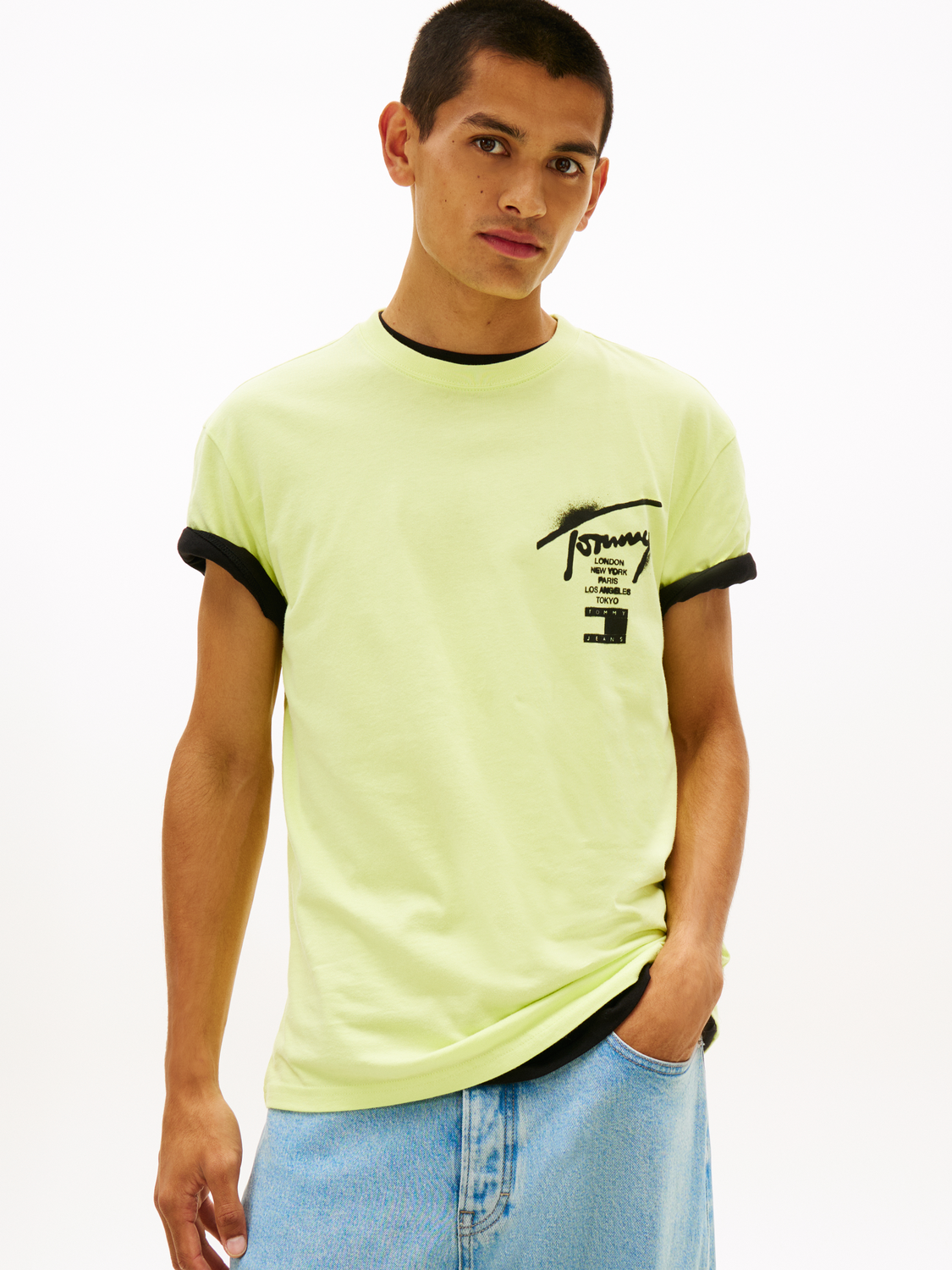 TJM REG CITY SIGN SS TEE EXT male