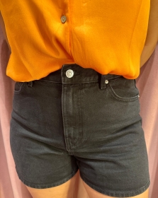 SHORTS ZOE