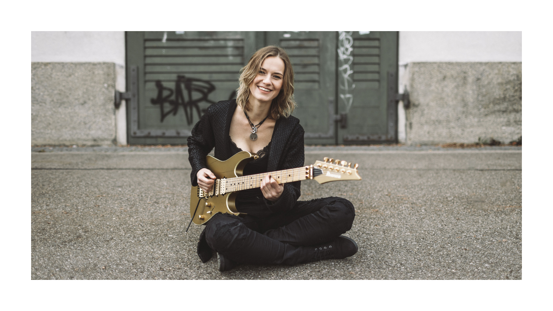 Yasi Hofer Trio