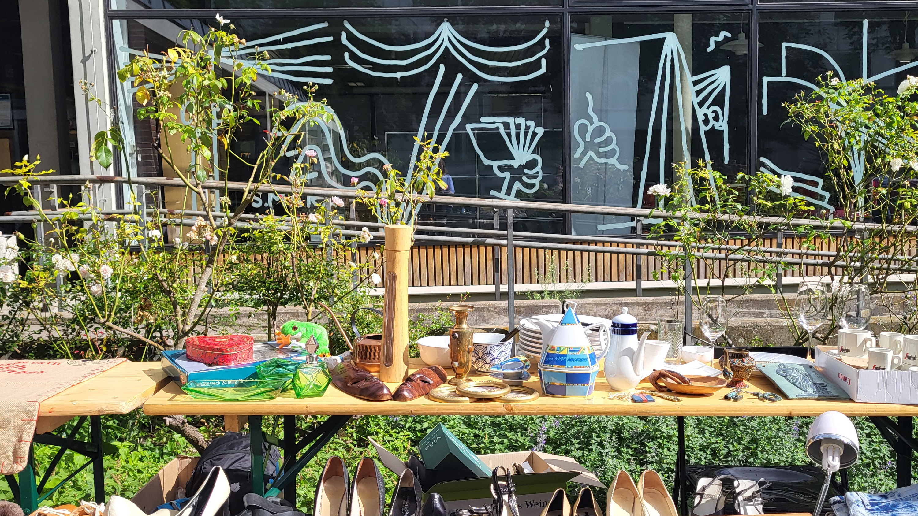Flohmarkt an der Hansabibliothek