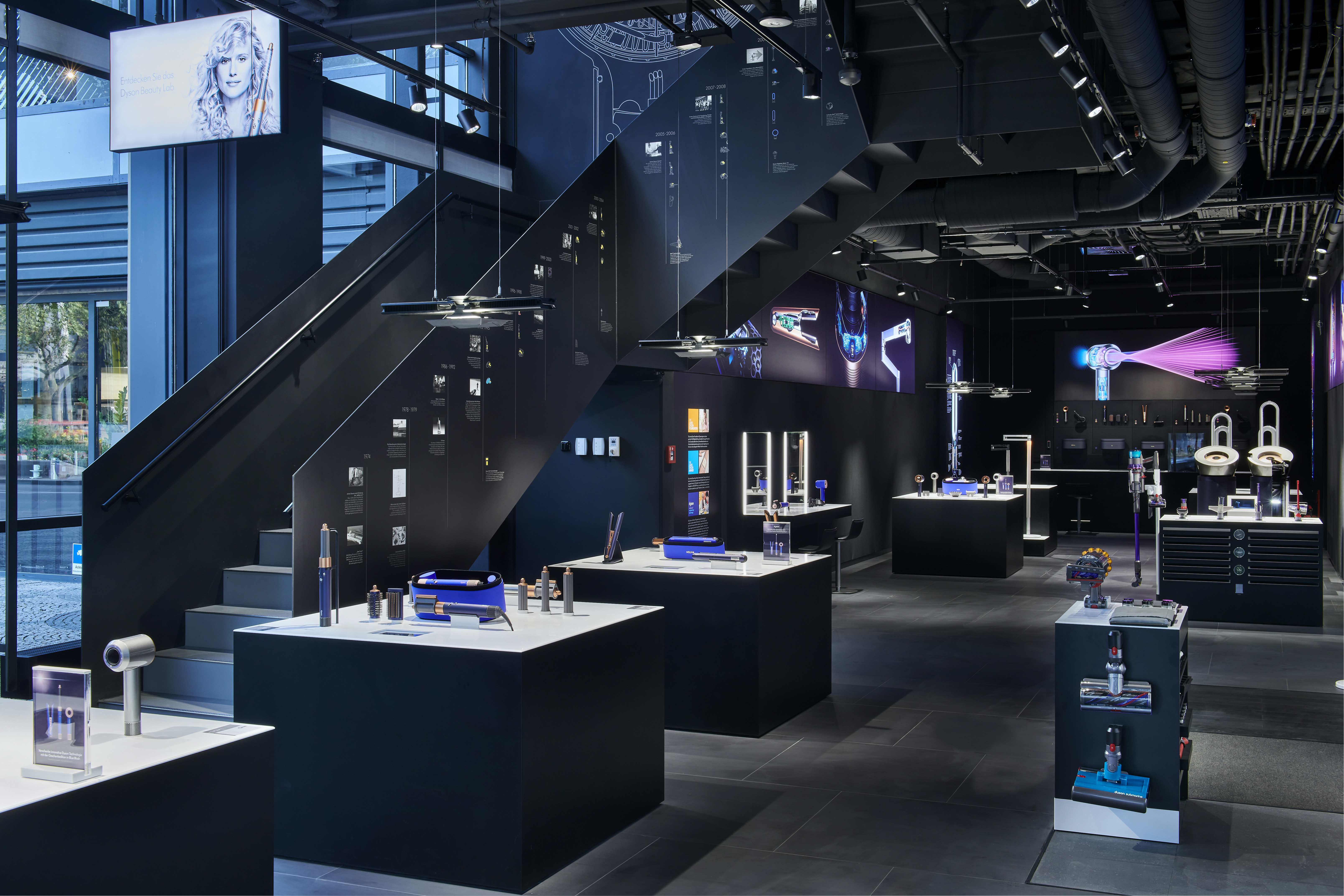 Dyson 2024 in store
