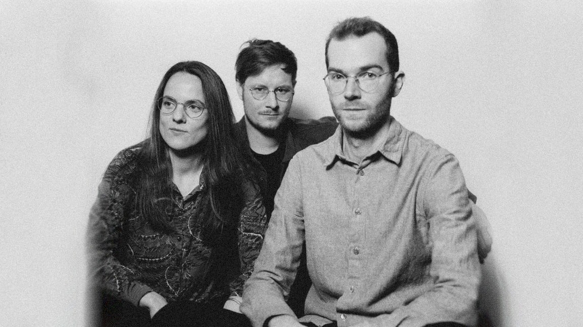 Nia Power Trio - Progressive Folkpop
