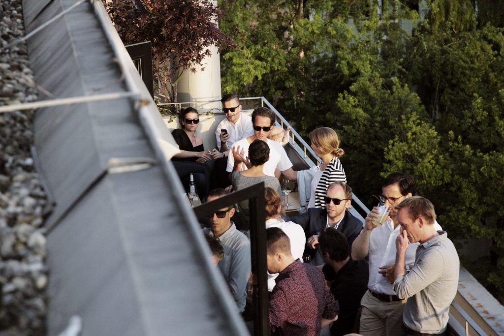 Terrasse der Flushing Meadows Bar (© August CC)